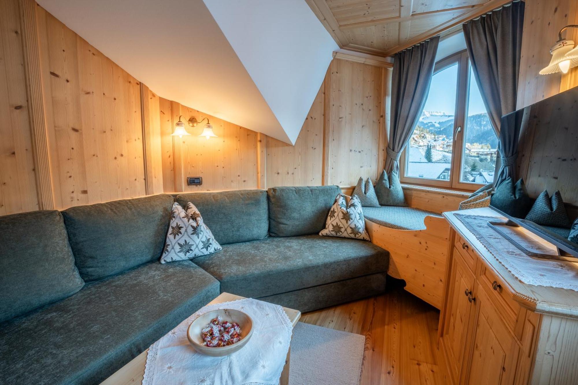 Residence Cesa Ladina St. Ulrich in Gröden Exterior foto